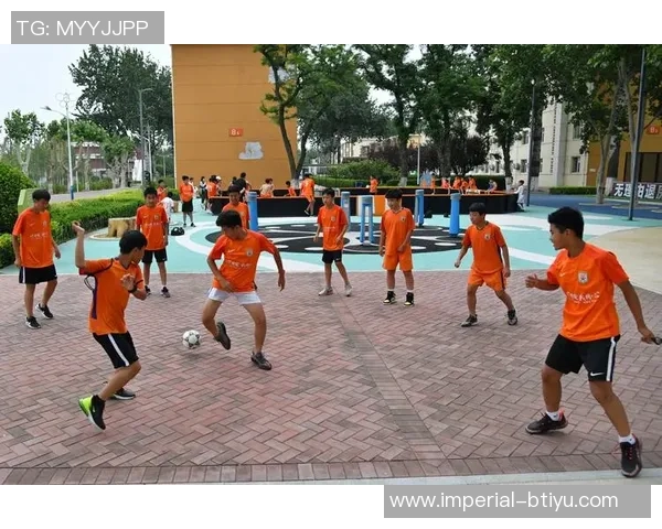 足球小将金十八的成长之路与梦想追逐的精彩故事 足球小将金十八的成长之路与梦想追逐的精彩故事